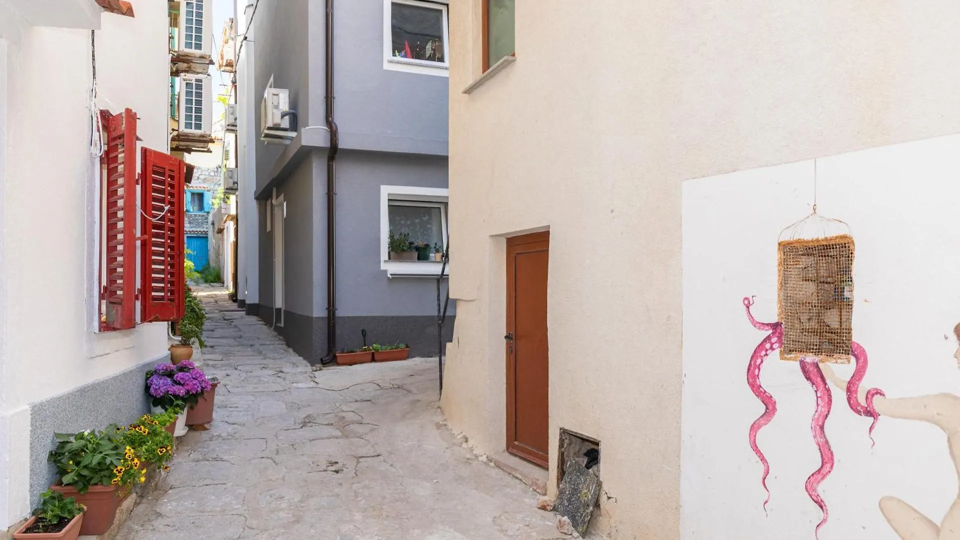 Apartment Vida 1Floor In The Old Part Of Baska  Baška