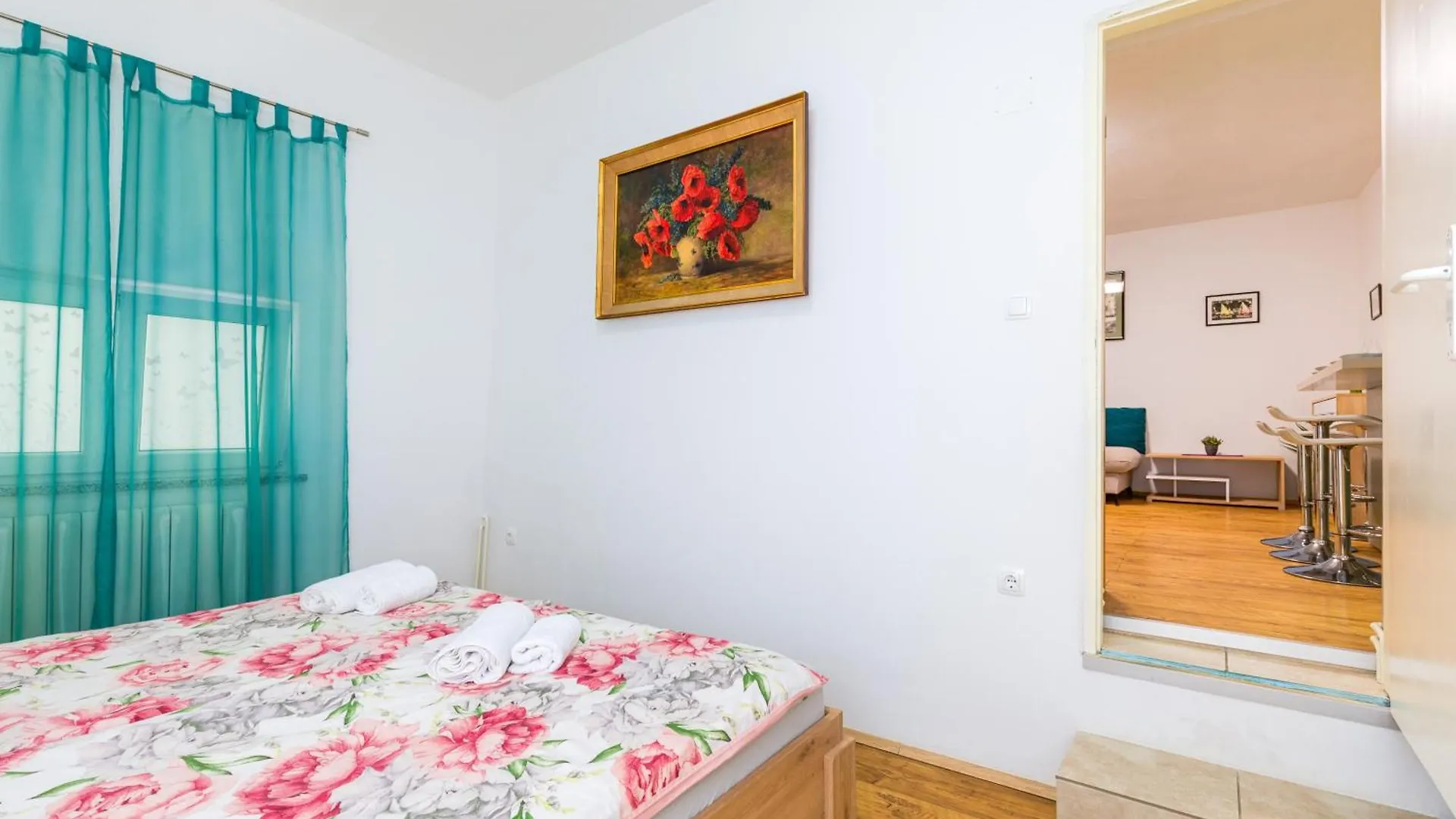 Apartment Vida 1Floor In The Old Part Of Baska Croaţia