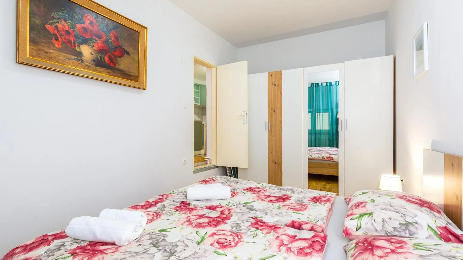 Apartment Vida 1Floor In The Old Part Of Baska 0*, Baška Kroatien